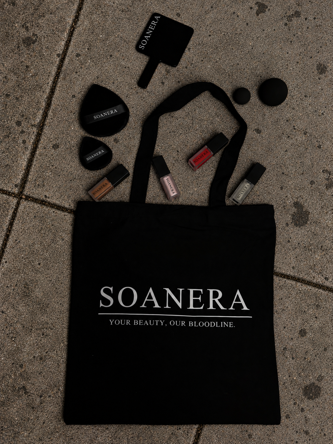 The SOANERA Tote