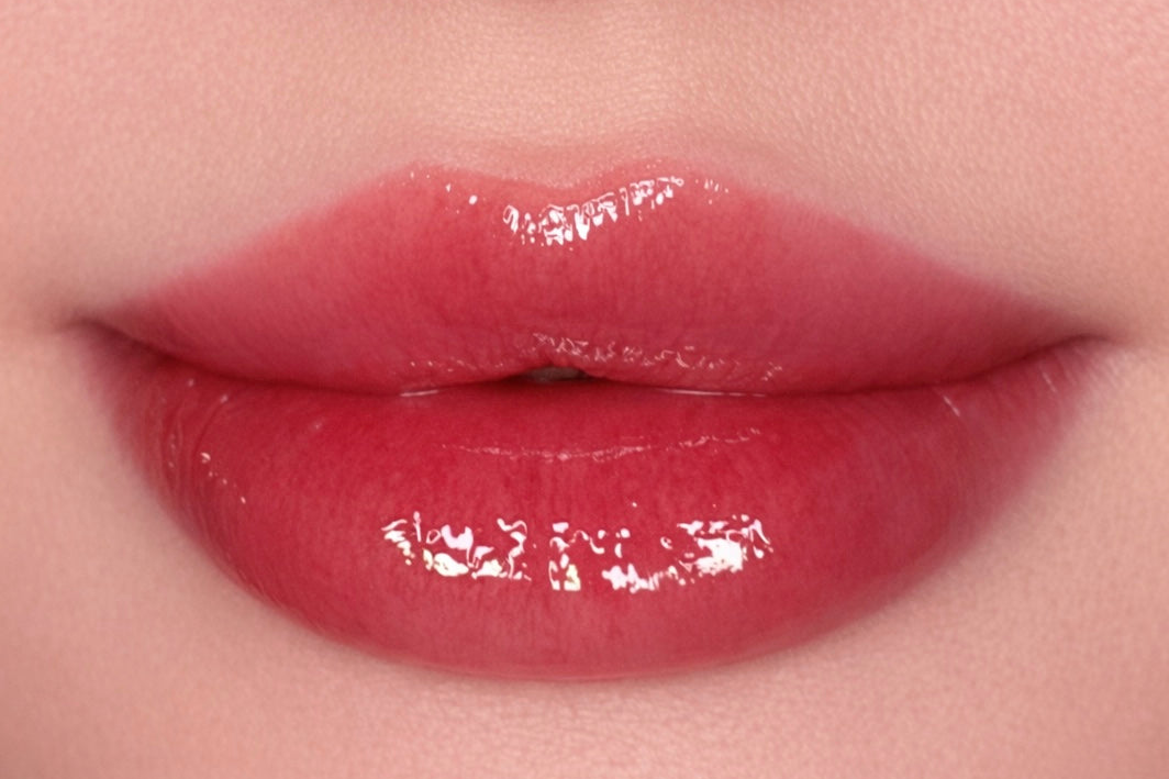 Lip Gloss-Oil Hybrid